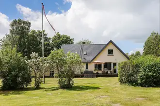 Villa på Hovedvejen 125, Stenbergholt, 8963 Auning