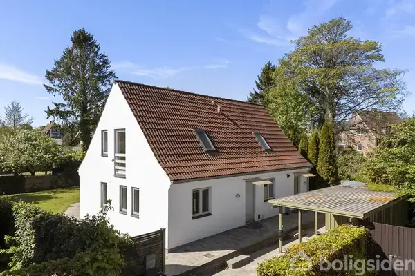 Villa på Charlottenlundvej 27, 2900 Hellerup
