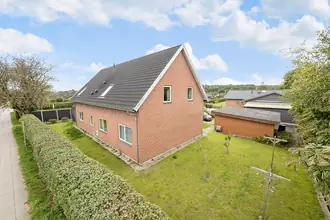 Villa på Bronzehøj 2C, Bruunshåb, 8800 Viborg