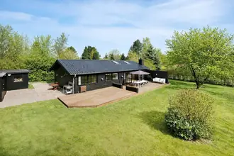 Fritidshus på Solsortevej 18, Villingerød, 3120 Dronningmølle