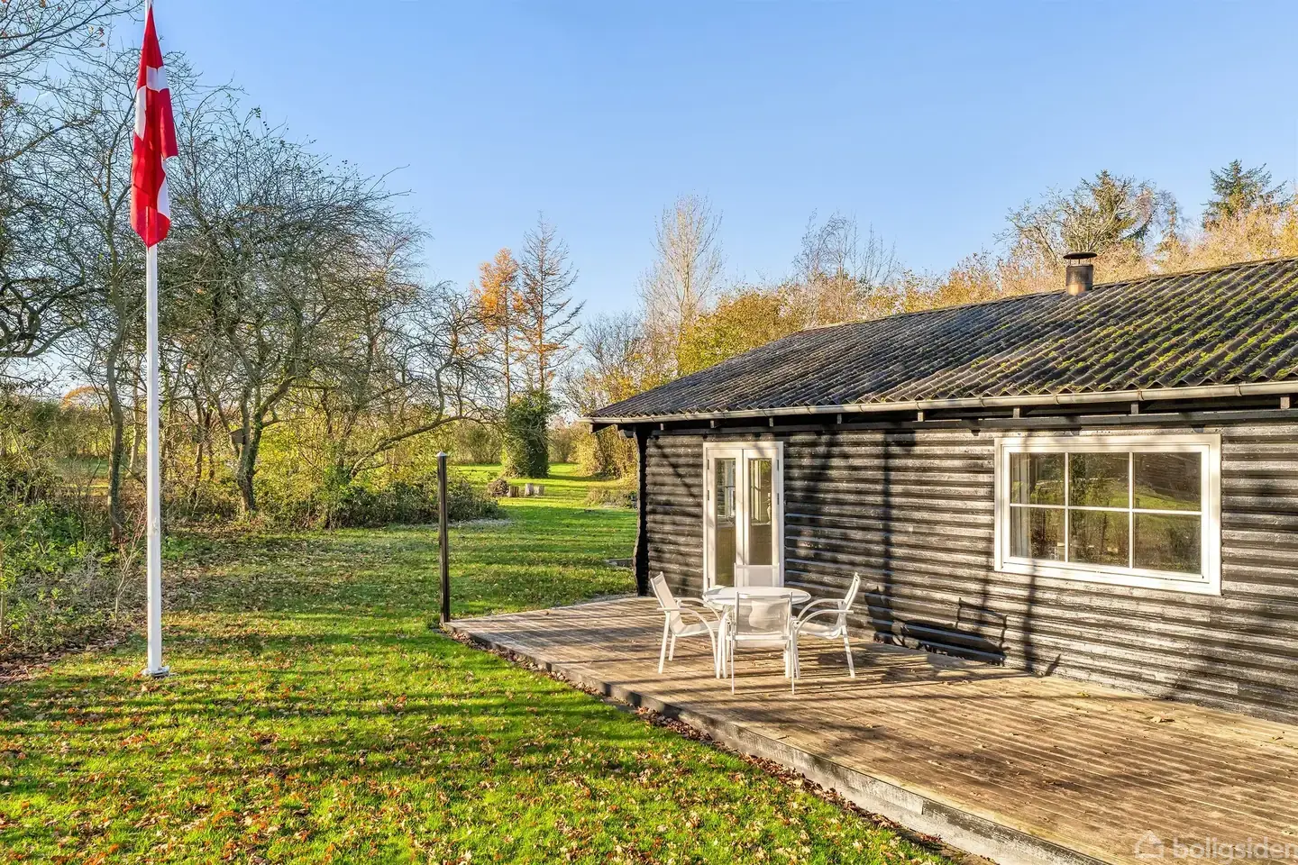 Stort sommerhus beliggende på en privat og unik naturgrund i Mommark - View 2