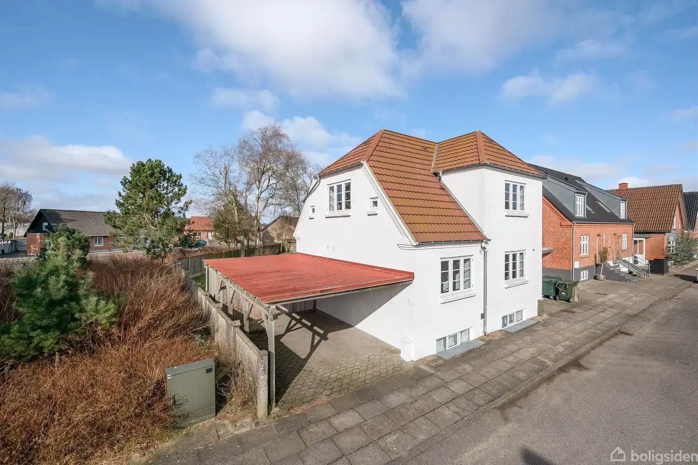 Bo centralt i Herning – og lad lejeindtægten betale en stor del af boligudgiften