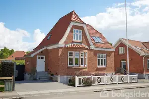 Villa på Hasselager Stationsvej 9, 8361 Hasselager