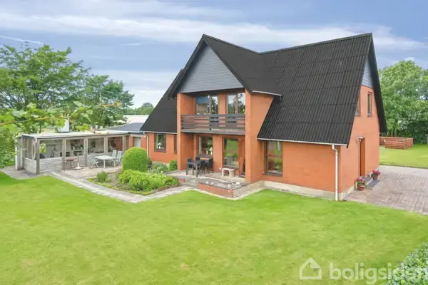 Villa på Jens Thise Vej 93, 9700 Brønderslev