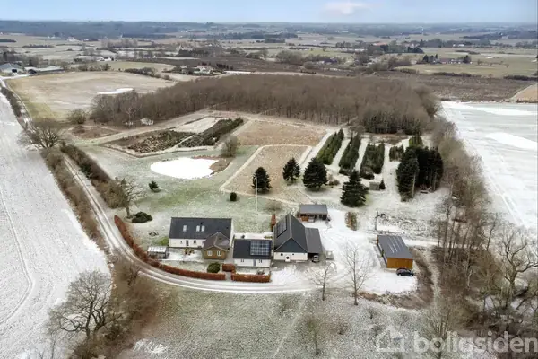 Landejendom på Hammershusvej 77, 4370 Store Merløse