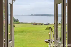 Villa på Fjordvej 2, 8831 Løgstrup