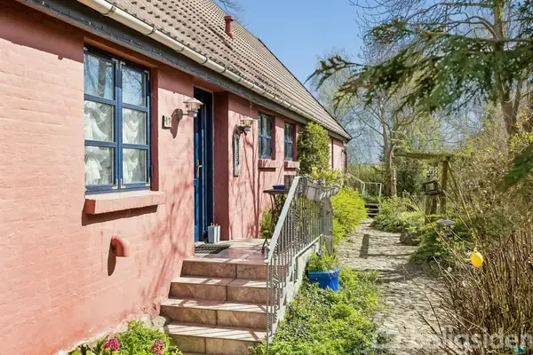Villa på Østrupvej 17, 8543 Hornslet