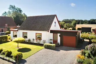Villa på Nykøbingvej 130, Radsted, 4990 Sakskøbing