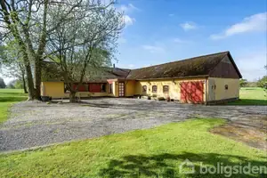 Landejendom på Riskærvej 3, 8800 Viborg