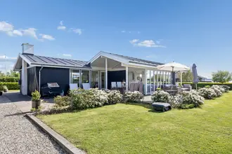 Fritidshus på Reedtzholmvej 39, Enø, 4736 Karrebæksminde