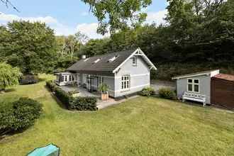 Villa på Buldregårdsvej 2A, Nyker, 3700 Rønne