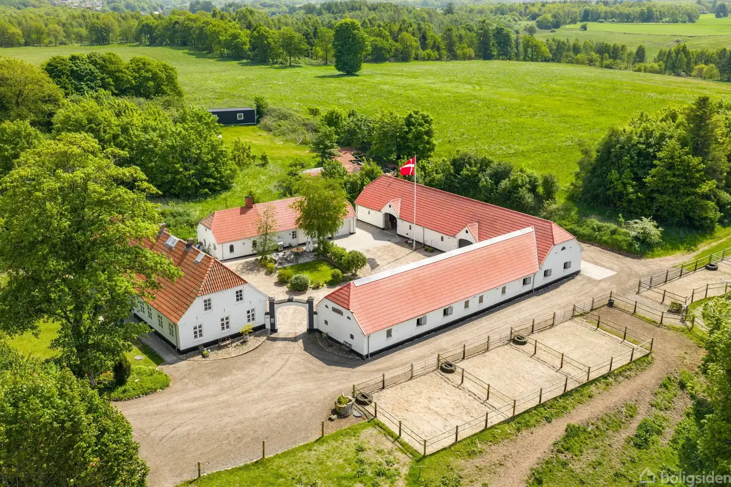Landejendom på Bøgvadvej 33, 6040 Egtved