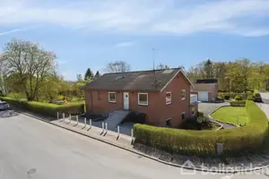 Villa på Jernbanegade 4, 8990 Fårup