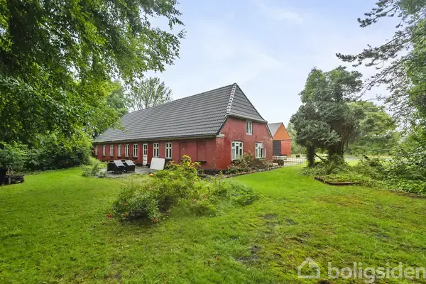 Landejendom på Varde Landevej 65, 6800 Varde
