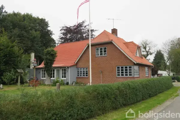 Villa på Gribstrupvej 1, 8765 Klovborg
