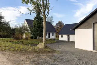 Landejendom på Nevermosevej 16, 8960 Randers SØ