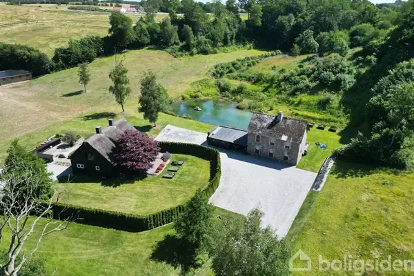 Landejendom på Beder Landevej 1B, 8330 Beder