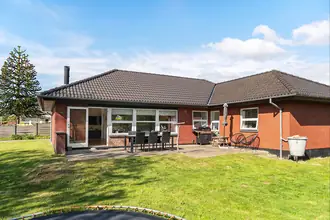 Villa på Bakken 14, Tarp, 6715 Esbjerg N