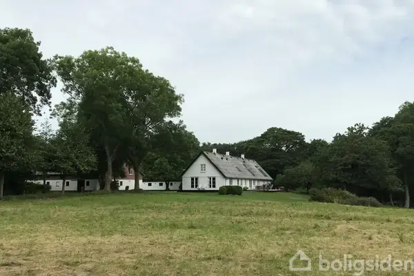 Landejendom på Østkystvejen 390, 9300 Sæby