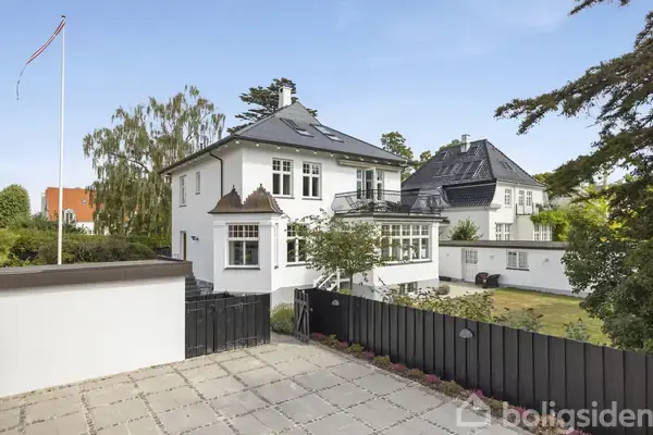 Villa på Ahlmanns Alle 18, 2900 Hellerup