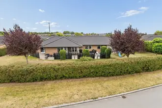 Villa på Langkærgårdvænget 24, Næsbyhoved-Broby, 5270 Odense N