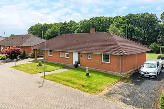 Villa på Vesterdams Alle 2, Lind, 7400 Herning