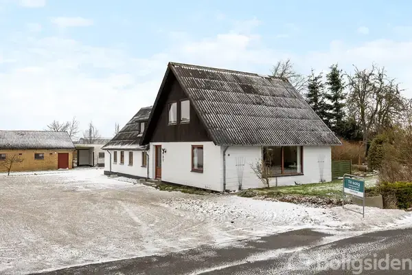 Landejendom på Ebdrupvej 20, 8560 Kolind