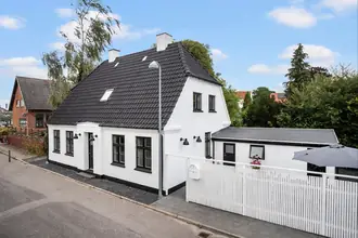 Villa på Solvænget 1, 4330 Hvalsø