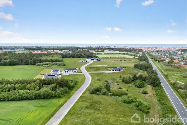 Helårsgrund på Slettingen 29, 9480 Løkken