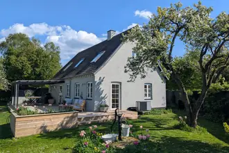 Villa på Nordvej 25, Sandvig, 4735 Mern