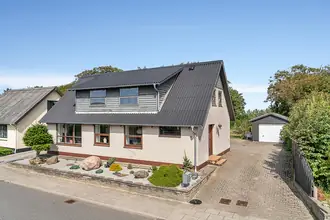Villa på Præstegaardsvej 27, Ingstrup, 9480 Løkken