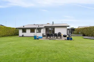Villa på Blåbærvej 5, Hjallese, 5260 Odense S