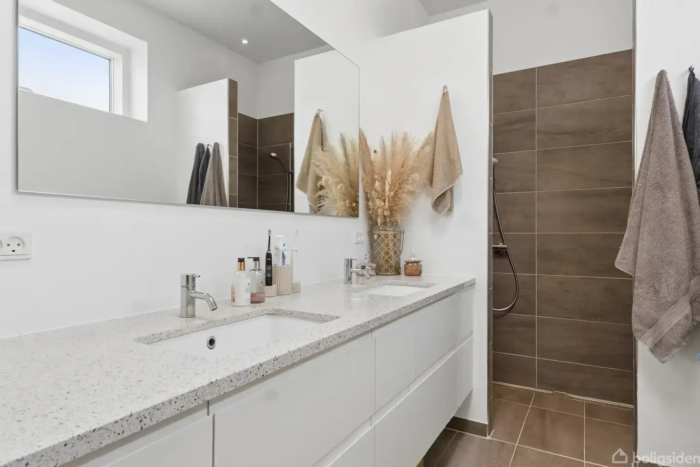 Moderne og indflytningsklar villa i flot stil - Visning 5