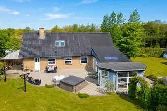 Villa på Hellasvej 16, Hårup, 8530 Hjortshøj