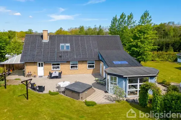 Villa på Hellasvej 16, 8530 Hjortshøj