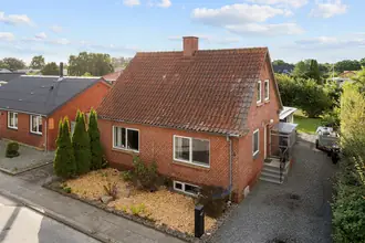 Villa på Grantoften 8, Hodsager, 7490 Aulum