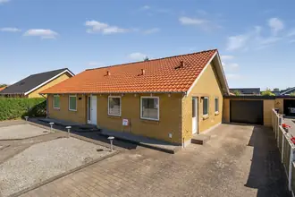 Villa på Gadegårdsvej 5, Lind, 7400 Herning