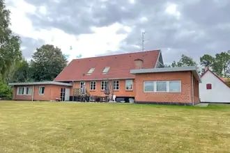 Landejendom på Løvskal Landevej 235, Vejrum, 8830 Tjele