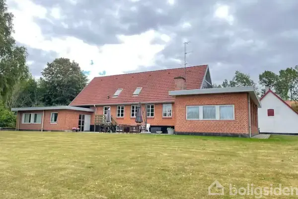 Landejendom på Løvskal Landevej 235, 8830 Tjele