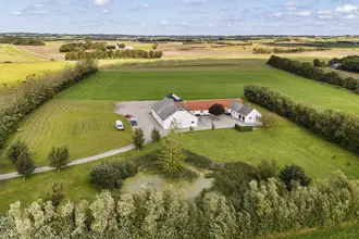 Landejendom på Borupvej 6, Blære, 9600 Aars