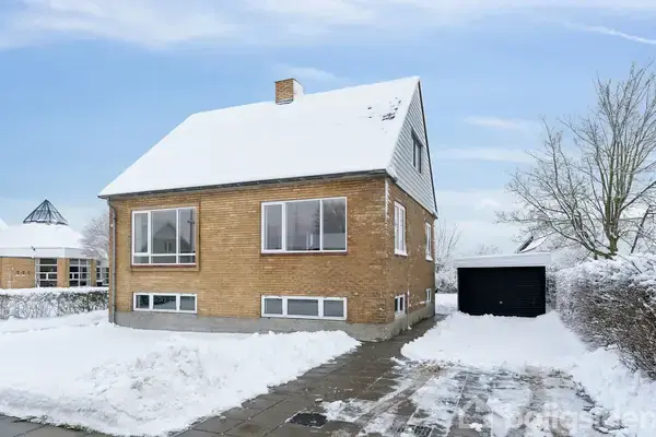 Villa på Strandvej 32, 9970 Strandby