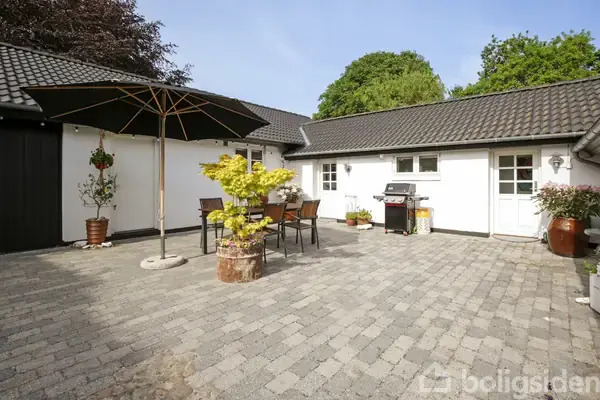Villa på Damvej 2, 8544 Mørke