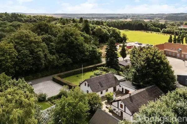 Landejendom på Skolevænget 5, 9600 Aars