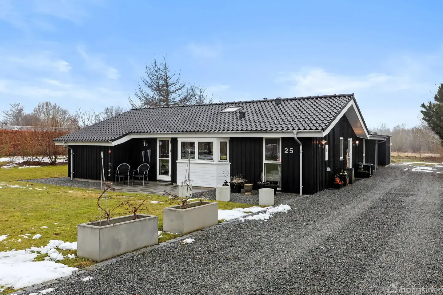 Charmerende sommerhus med skønne faciliteter i Brøndum