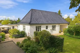 Villa på Brøndbyvester Strandvej 13A, 2660 Brøndby Strand