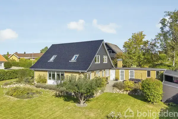 Villa på Solsortvej 14, 5210 Odense NV