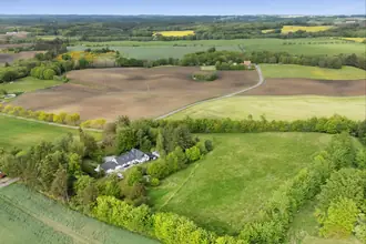 Landejendom på Karlsmindevej 60, 9870 Sindal