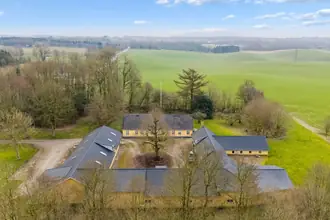 Landejendom på Grædstrupvej 15, Davding, 8740 Brædstrup