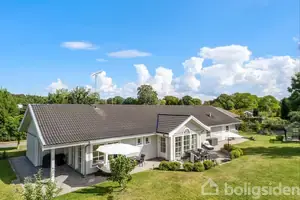 Villa på Slåenvangen 3, 3120 Dronningmølle