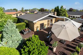 Villa på Røglestien 13, 4030 Tune